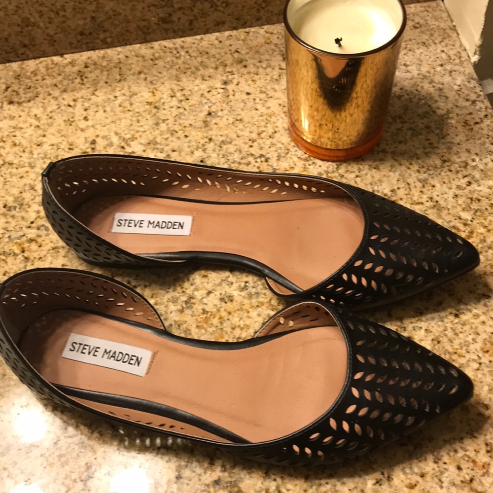 1 DAY SALE! Steve Madden Black Cut Out Flats